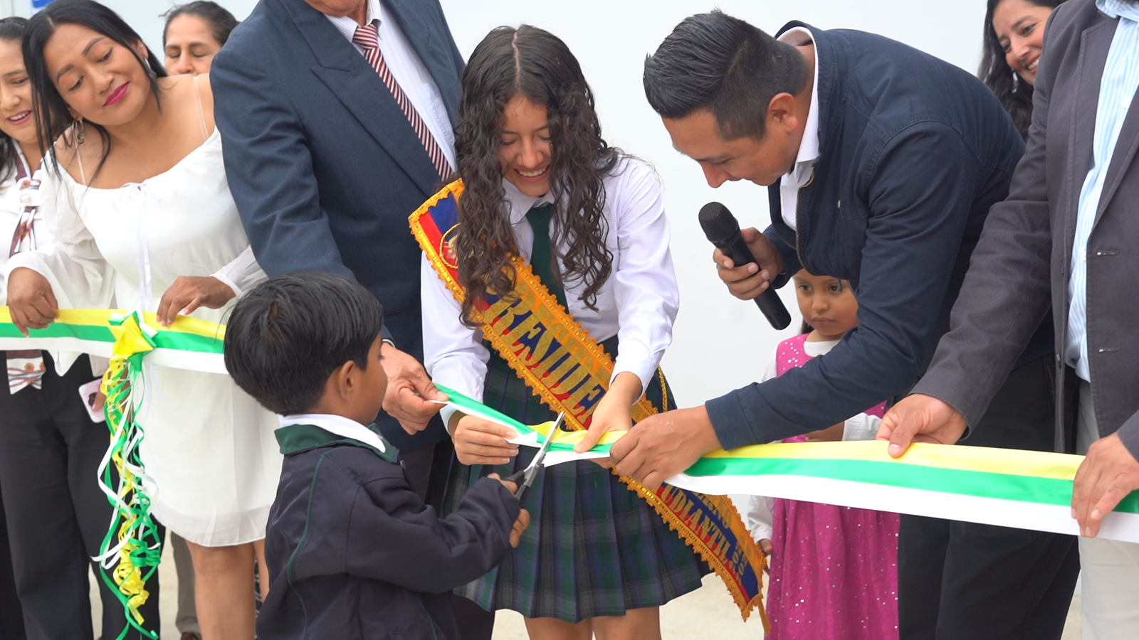 Nuevas Baterías Sanitarias para la Unidad Educativa Puyango